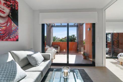 002 HD Corner Penthouse