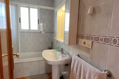 Bathroom1_Proproperties